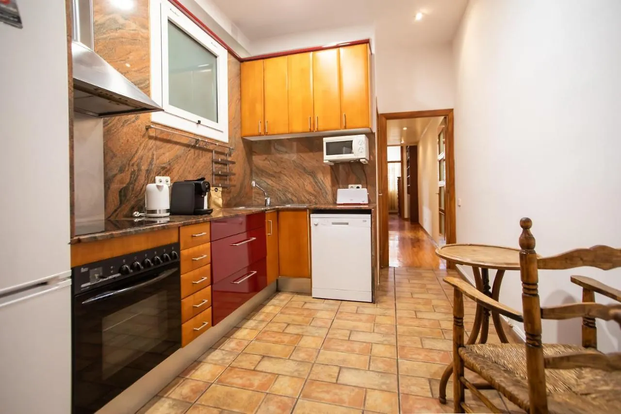 P2Ari1046 - Magnific 2Bed Apartment In The City Center Barcelona